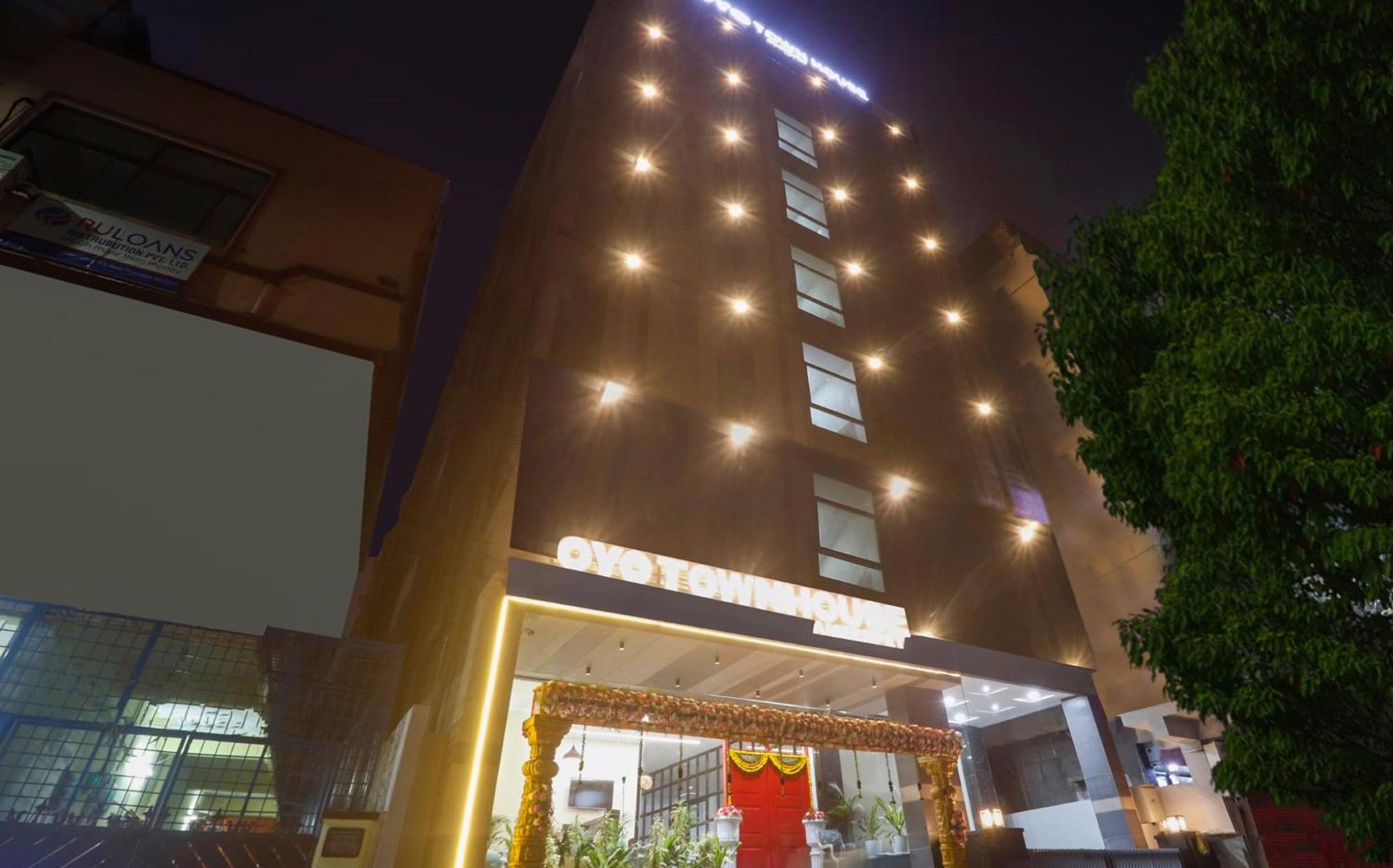 OYO Townhouse 1033 Ameerpet Haiderabad Buitenkant foto